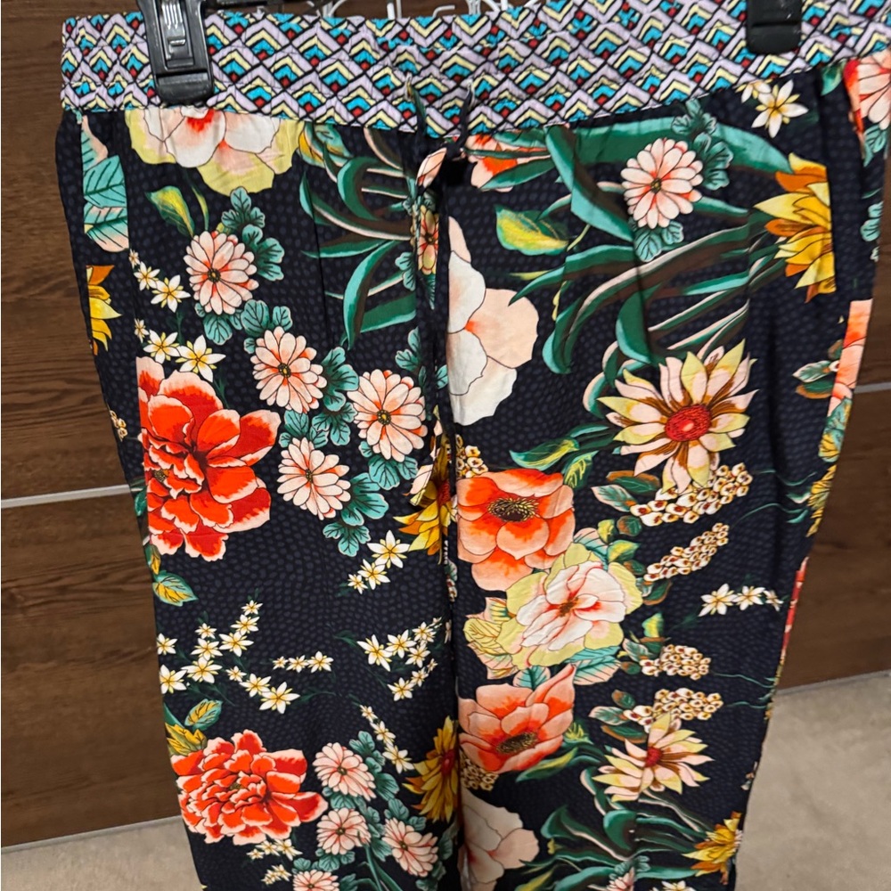 Johnny Was Black Floral Border Split Pants Sz L - Picture 5 of 13